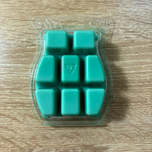 Scentsy Jade & Jasmine Fragrance Wax Bar New - Picture 2 of 2